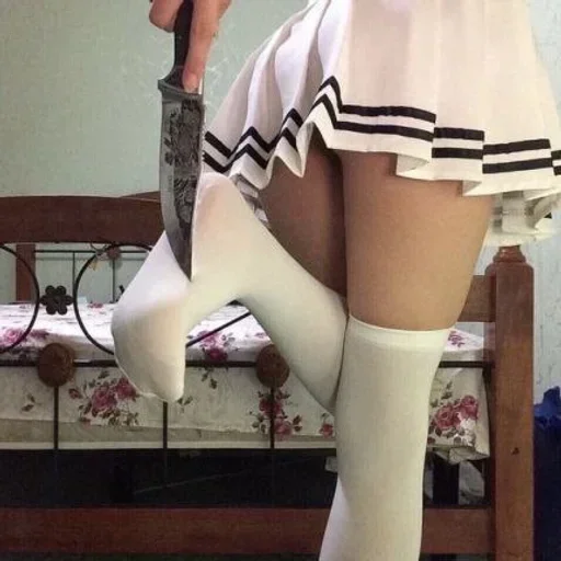 Эмодзи Ножки