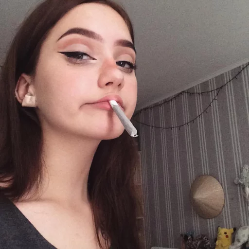 Эмодзи AYALUVSARA