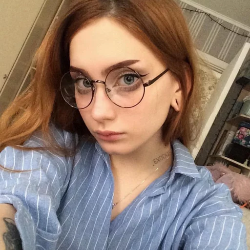 Эмодзи AYALUVSARA