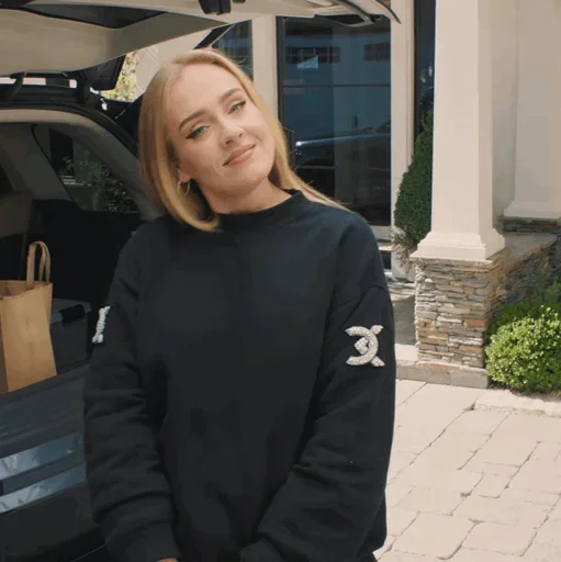 Эмодзи Adele