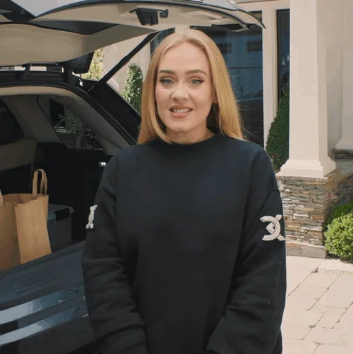 Эмодзи Adele
