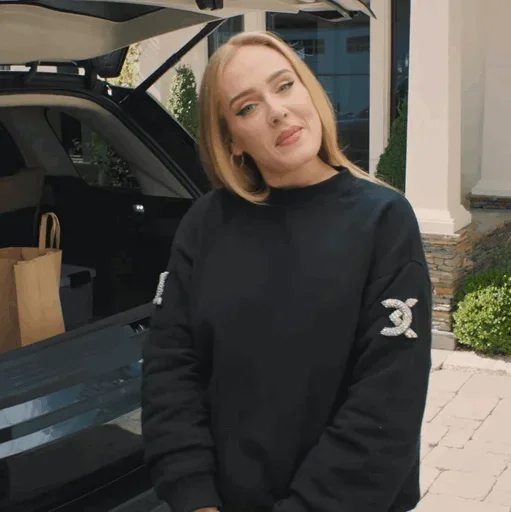 Эмодзи Adele
