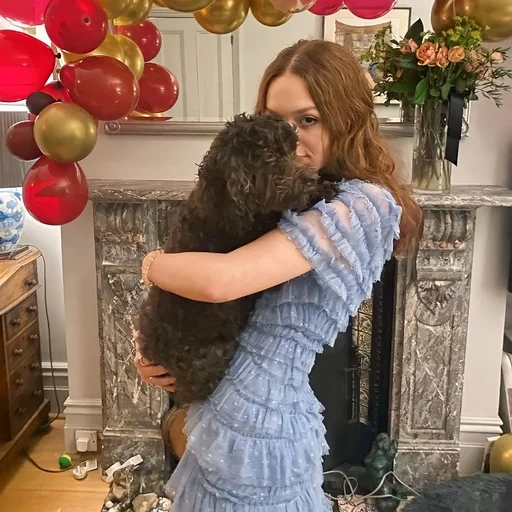 Эмодзи Сэди Совералл