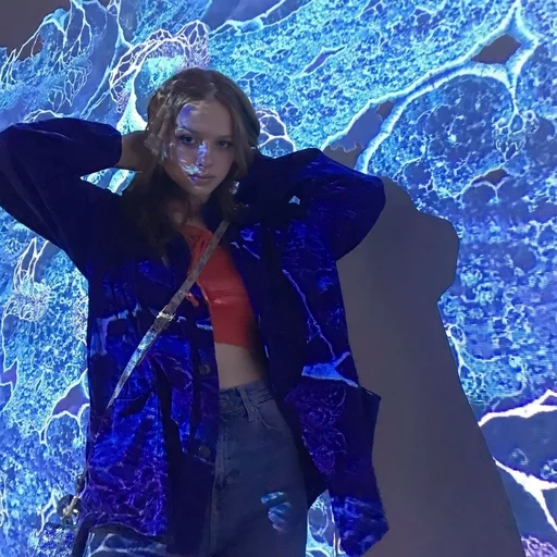 Эмодзи Сэди Совералл