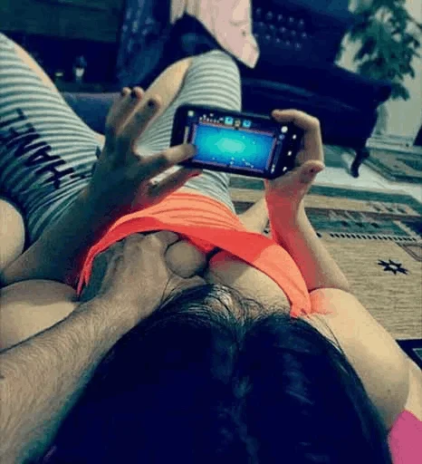 Эмодзи Couple