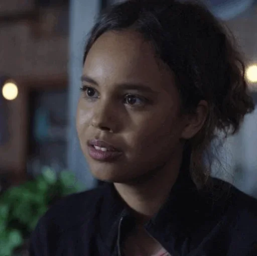 Эмодзи Alisha Boe