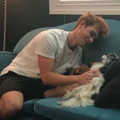 Эмодзи Archie KJ Apa