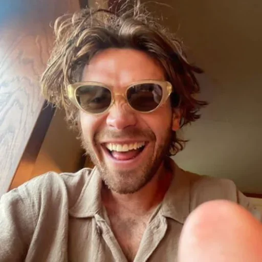 Эмодзи Archie KJ Apa