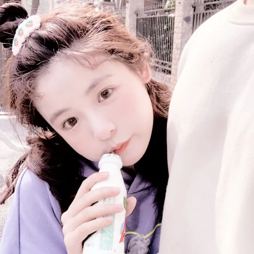 Эмодзи Чжао Лиин