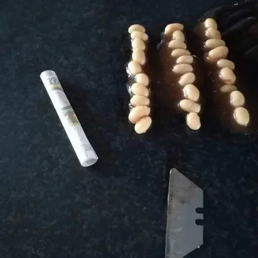 Эмодзи Beans Everywhere