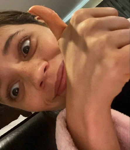 Эмодзи Wednesday