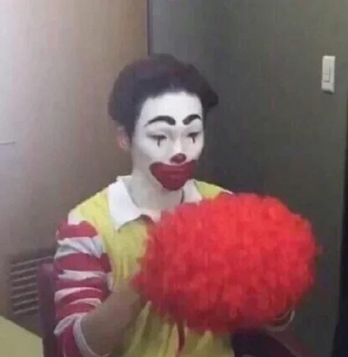 Эмодзи clown circus