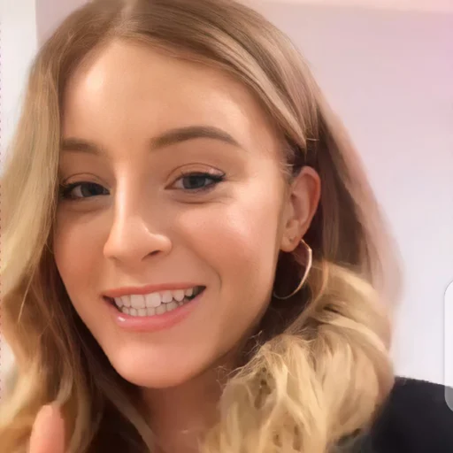 Эмодзи DAISY KEECH