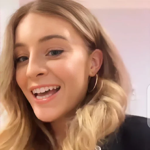 Эмодзи DAISY KEECH