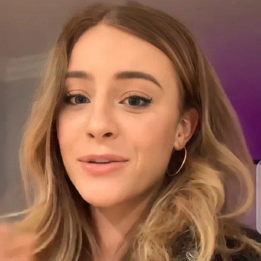 Эмодзи DAISY KEECH