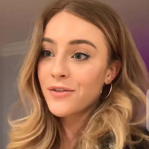 Эмодзи DAISY KEECH