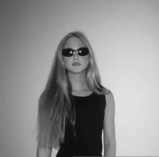 Эмодзи Devon Aoki