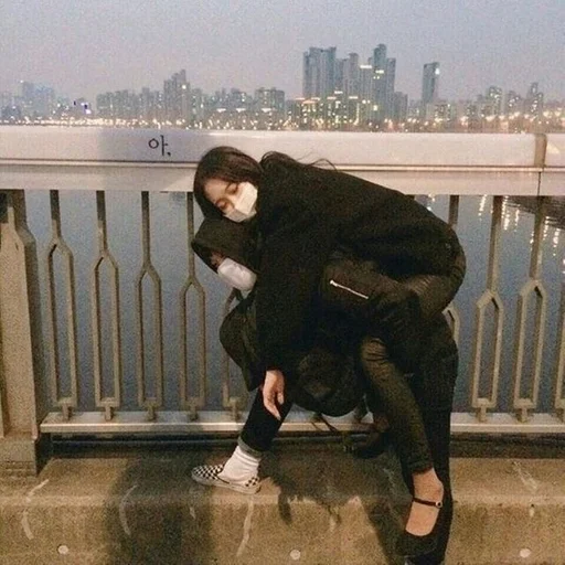 Эмодзи Couple