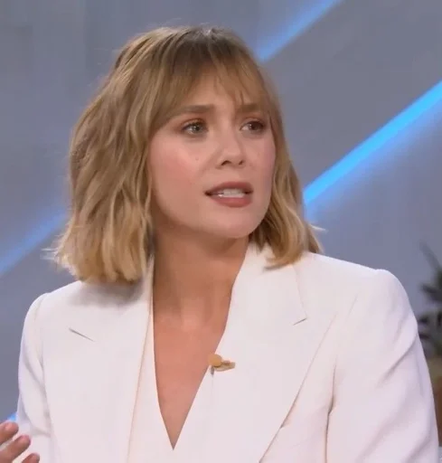 Эмодзи Elizabeth Olsen