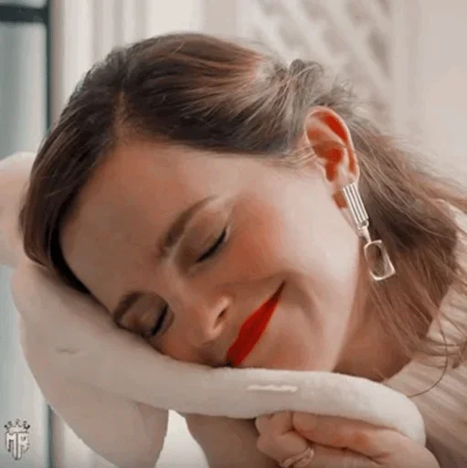 Эмодзи Emma Watson