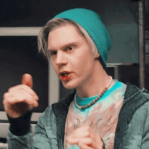 Эмодзи Evan Peters