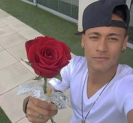 Эмодзи футбольчик