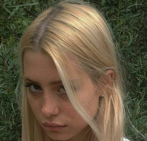 Эмодзи Girly