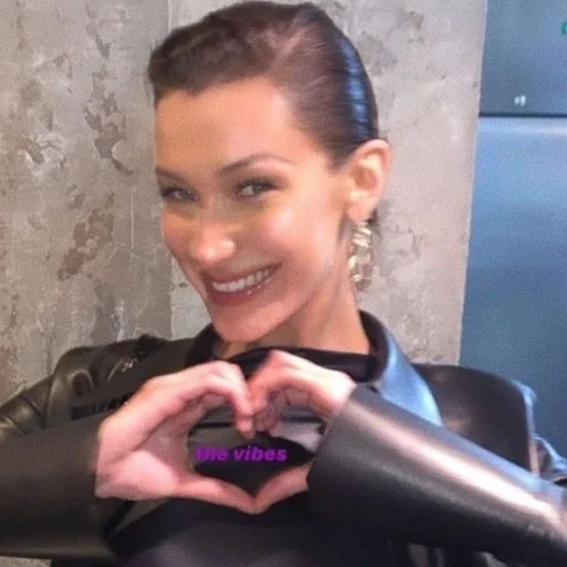 Эмодзи gossip girl