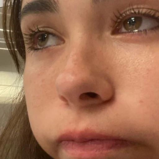 Эмодзи gossip girl