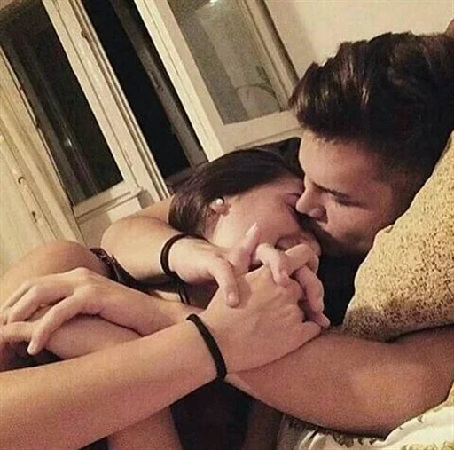 Эмодзи Couple