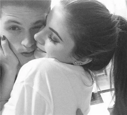 Эмодзи Couple