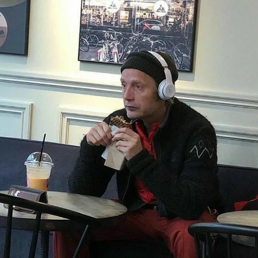 Эмодзи Hannibal the mandibal