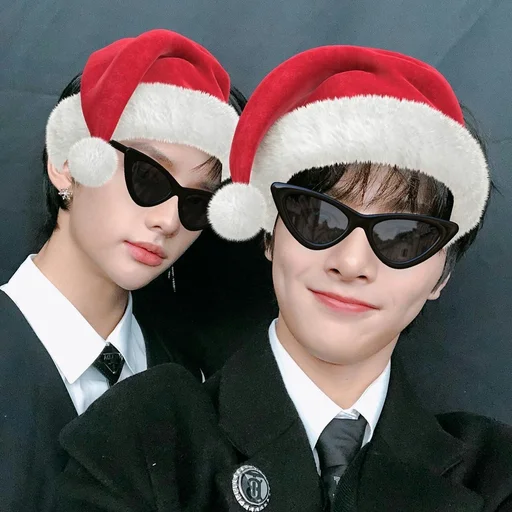 Эмодзи Hyun Jeong