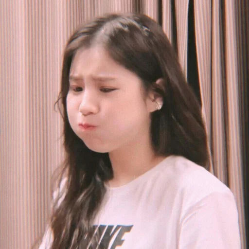 Эмодзи HEEJIN