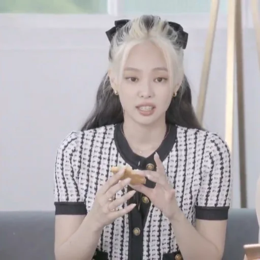 Эмодзи Jennie Blackpink