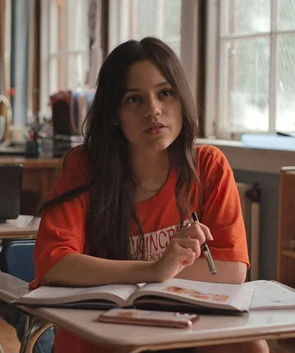 Эмодзи Jenna Ortega