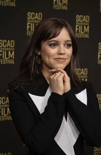 Эмодзи Jenna Ortega