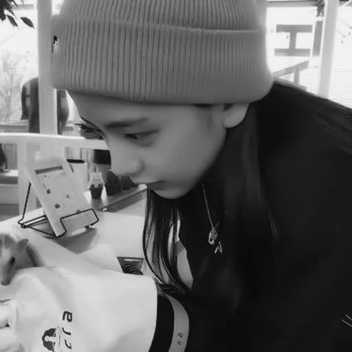 Эмодзи JISOO