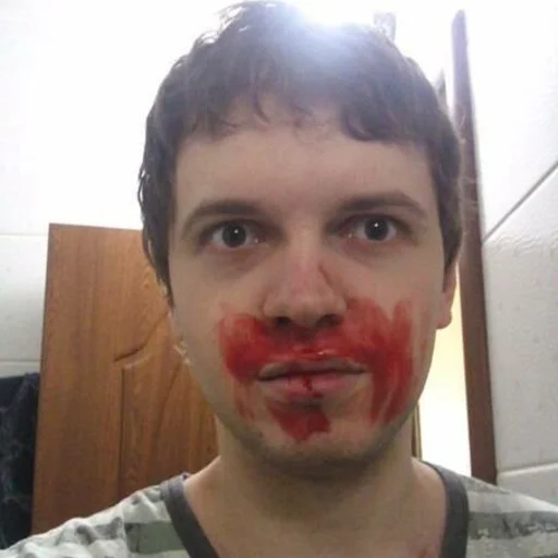 Эмодзи впопич —