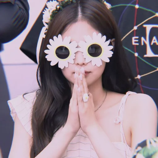 Эмодзи Jennie