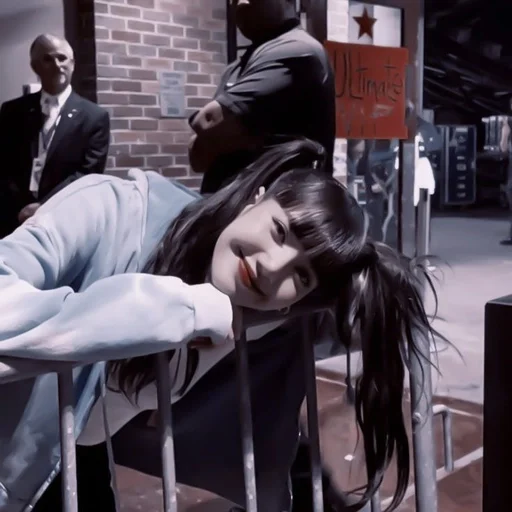 Эмодзи lisa blackpink