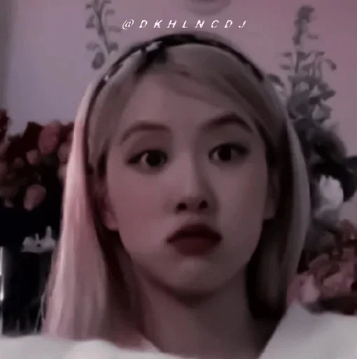 Эмодзи rose blackpink