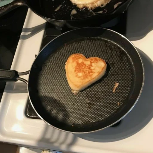 Эмодзи ❤️для любителей сердечек ?