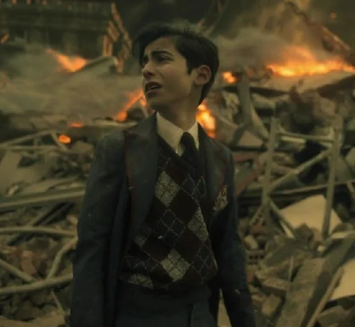 Эмодзи Five Hargreeves 🔪🔍