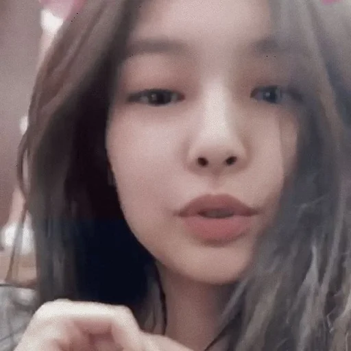 Эмодзи kim jennie