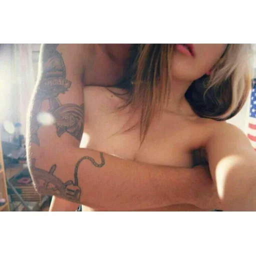 Эмодзи Open your door