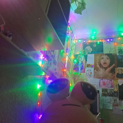 Эмодзи Pou Plush