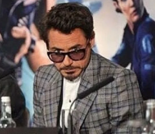 Эмодзи Robert Downey Jr.