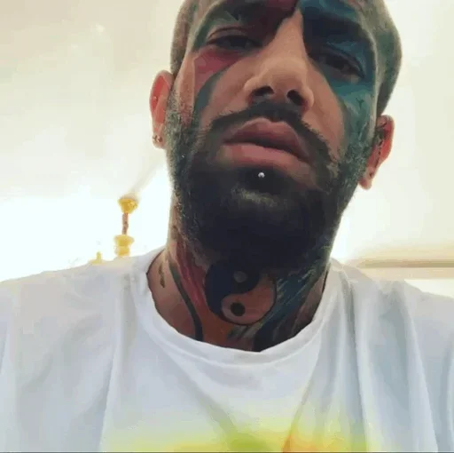 Эмодзи Rainbow Man