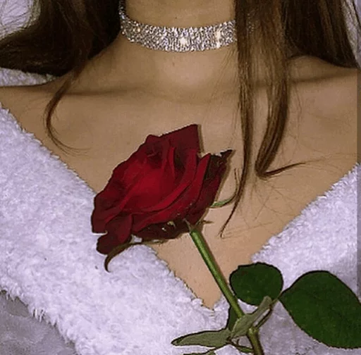 Эмодзи Rose 🌹
